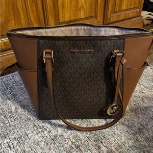 Michael Kors Tote- Medium size